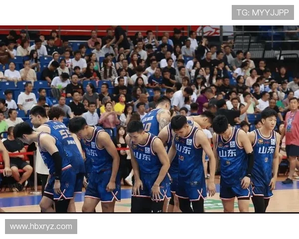 山西男篮夺CBA夏联青岛站冠军 贾明儒荣膺FMVP获奖金30万元 山西男篮夺CBA夏联青岛站冠军 贾明儒荣膺FMVP获奖金30万元